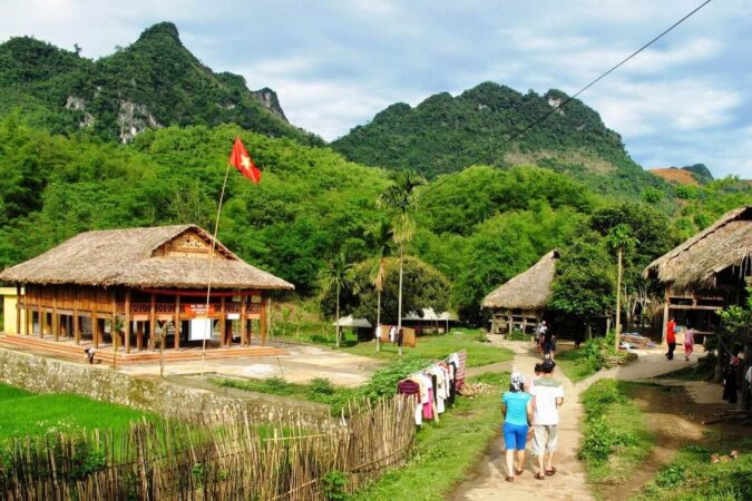 Trekking in Pom Coong Village, Mai Chau