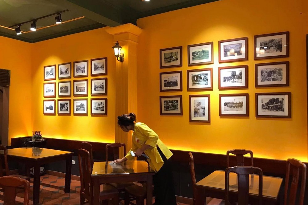 Acogedor espacio en el restaurante 1946 en la Puerta Norte.