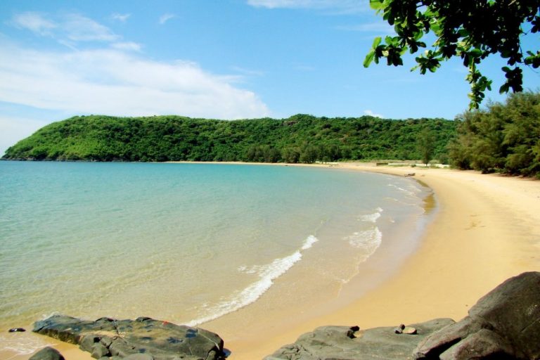 Dam Trau Beach, Con Dao Island