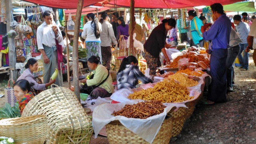 Mine Thauk Market in Myanmar
