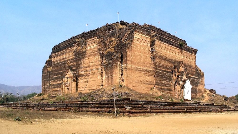 Mingun Pahtodawgyi in Mandalay
