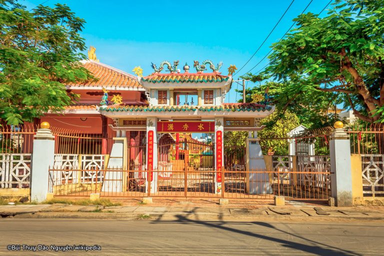 Van Thuy Tu Temple