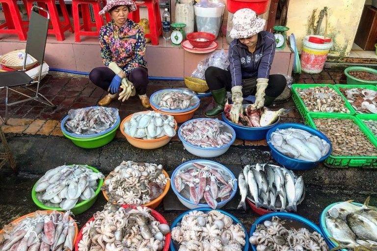 Xom Luoi market, Vung Tau