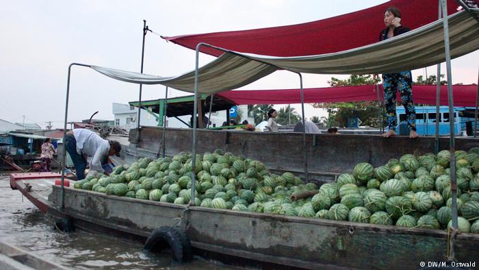 Cai-Rang-Floating-Market