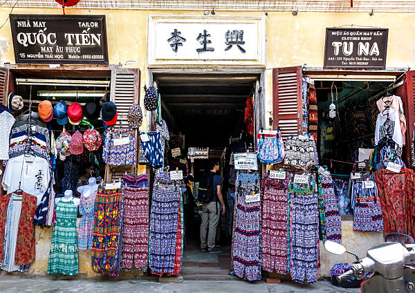 Cheap clothes Vietnam Hoi An shopping