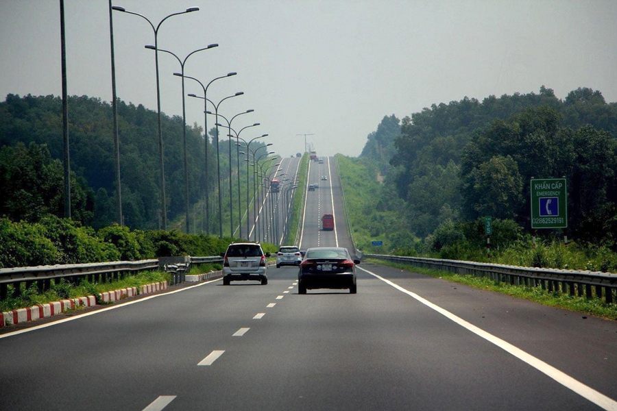 Ho Chi Minh highway west