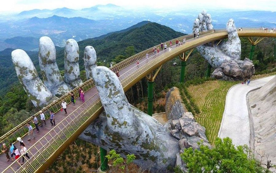 Golden Bridge is the hottest attraction in Danang city