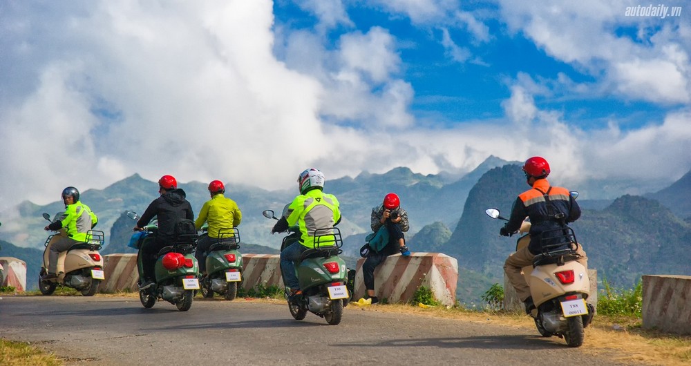 Traveling in Ha Giang Loop Motorbike Tour
