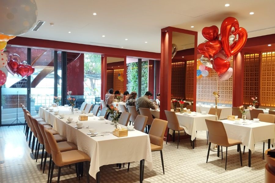 Elegant ambiance at d'LIONS Restaurant